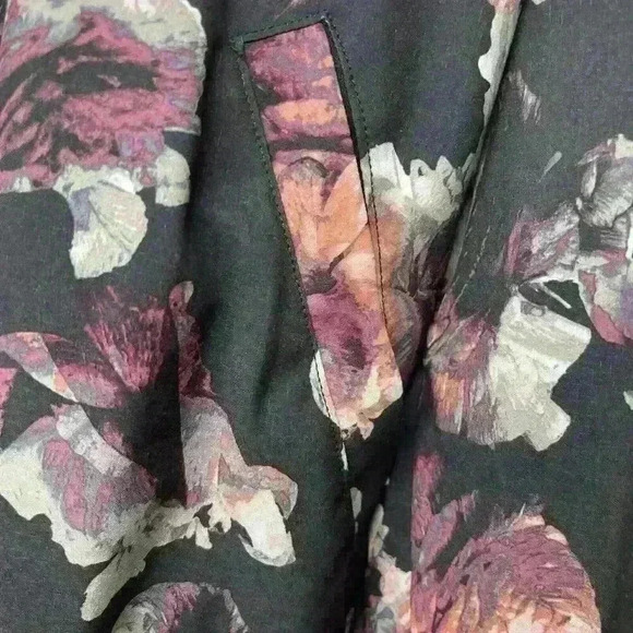 Victoria’s Secret Victoria Sport Floral Design Size Medium - Picture 8 of 15